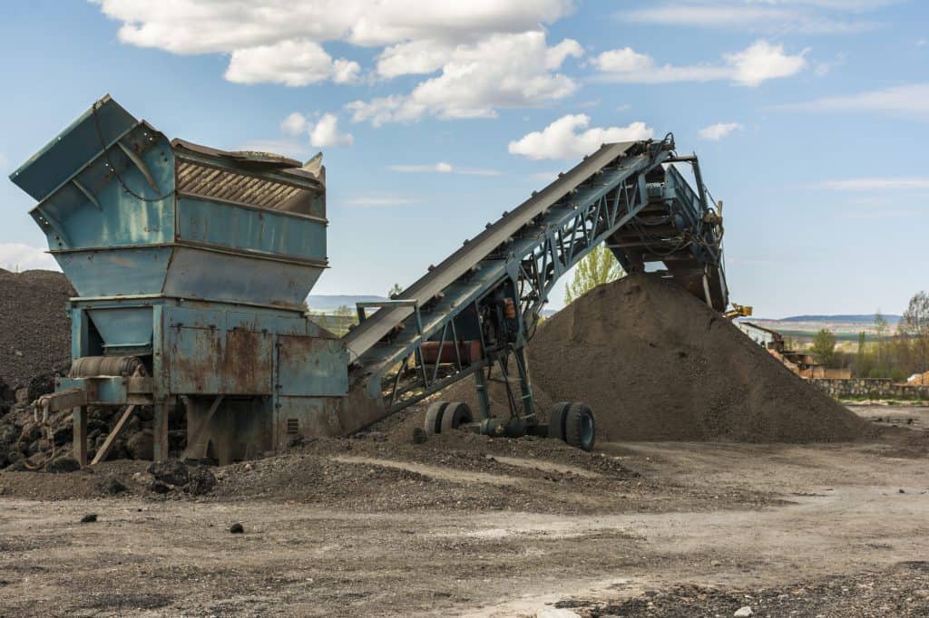 Asphalt processing and recycling plant transformation into gravel
